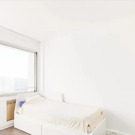 Ideal Apartment *