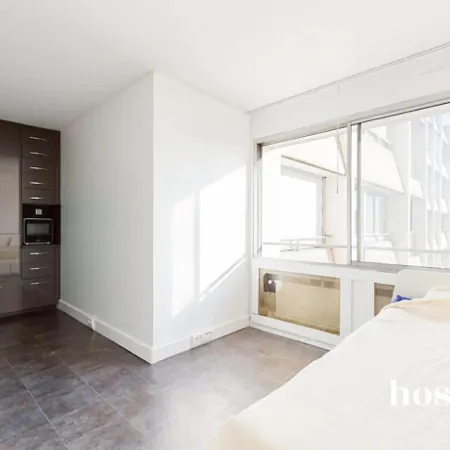 Ideal Apartment *