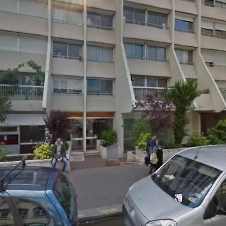 Ideal Apartment *